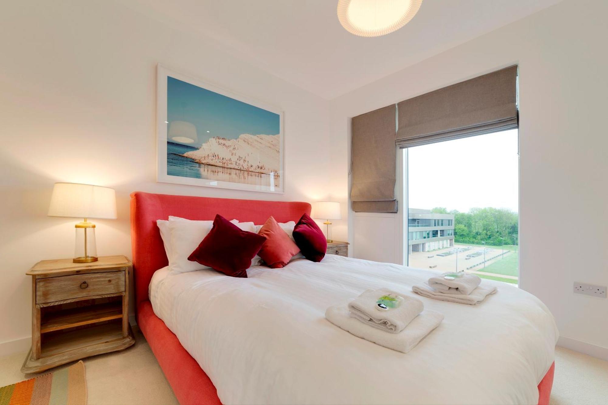 Pass The Keys Stunning And Spacious Modern Flat - Own Car Park 캠브리지 외부 사진